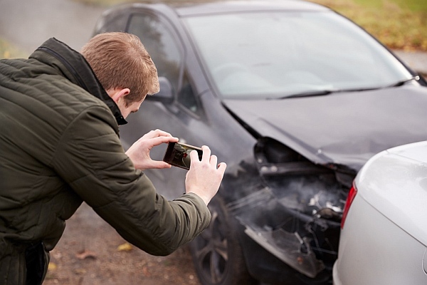 A Lawrence personal injury attorney needs evidence to prove fault.