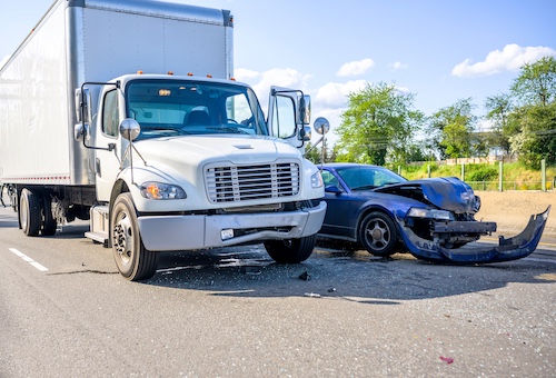 How to Handle a Trucking Company in a Trucking Accident Claim