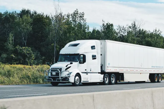 Serious commercial truck accident on Georgia highway requiring experienced truck accident attorney to determine legal responsibility and liability